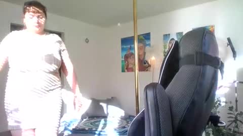 BustyPrincessLeila online show from May 30, 1:48 am