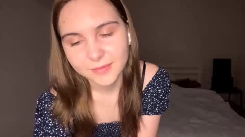 Emi online show from December 21, 3:40 pm