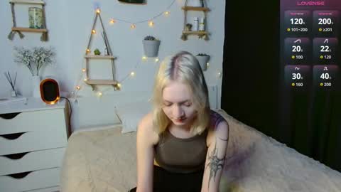 Jenny online show from November 8, 8:06 am