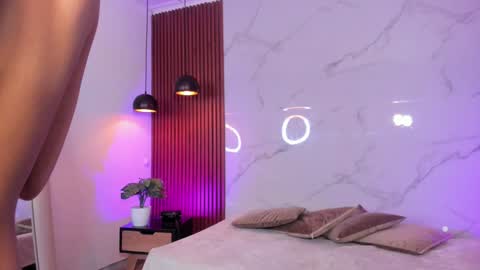    online show from December 14, 5:58 pm