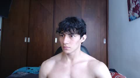 Snapshot of ares_aestheticgod chatting on December 18, 3:55 pm Ares D online show from December 18, 3:55 pm
