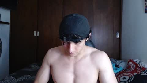 Snapshot of ares_aestheticgod chatting on December 12, 10:52 pm Ares D online show from December 12, 10:52 pm