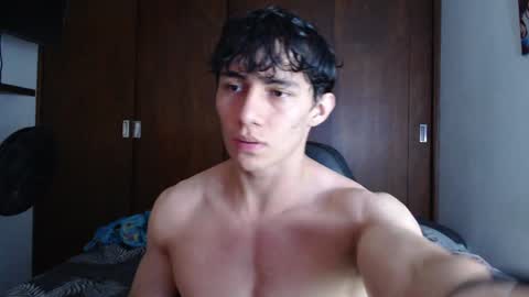 Snapshot of ares_aestheticgod chatting on December 13, 2:27 pm Ares D online show from December 13, 2:27 pm