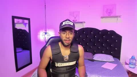 Alex Cortez online show from June 10, 7:35 pm