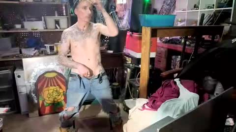 argabright online show from April 22, 8:16 pm