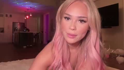 Ari  online show from July 8, 3:54 am