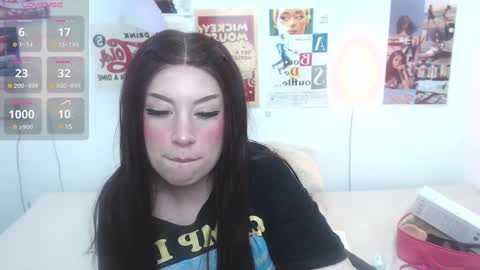 Snapshot of ari_rossee_ chatting on February 7, 2:40 am online show from February 7, 2:40 am