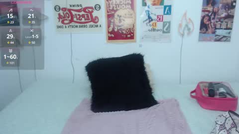 Snapshot of ari_rossee_ chatting on March 12, 9:56 pm online show from March 12, 9:56 pm
