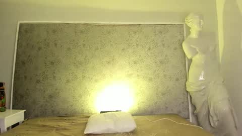 Ari  online show from September 18, 5:33 am