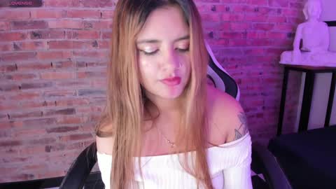 Ari online show from February 1, 2:56 pm