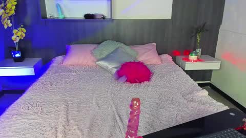 Ari  online show from February 8, 4:14 am