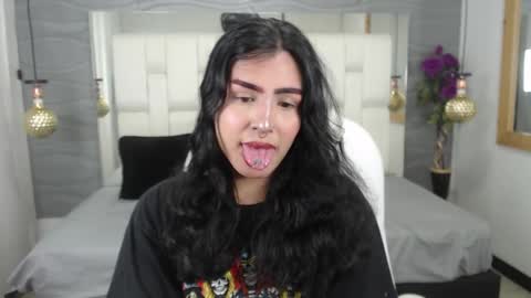 Ari  online show from March 3, 11:46 pm