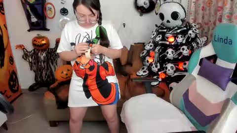 Linda online show from October 7, 3:13 am