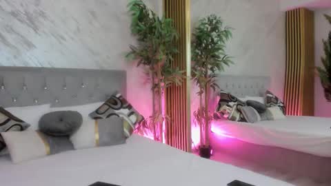 aria lush online show from October 18, 7:18 pm