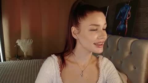 aria_mila online show from July 4, 10:41 am