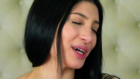 Aria online show from April 14, 10:24 pm