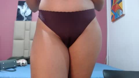 ariacoral online show from March 3, 1:01 pm