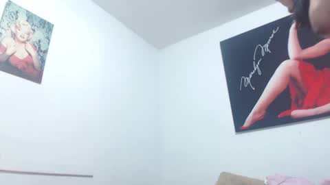 ariacoral online show from March 4, 7:01 pm