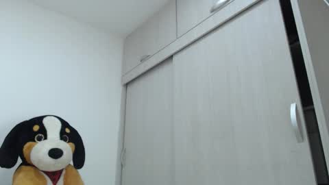 ariacoral online show from October 22, 2:52 pm