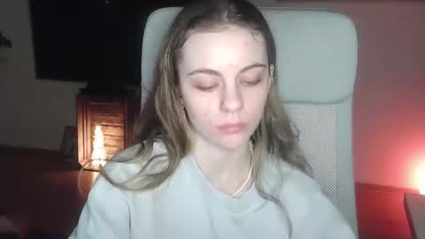 AriaCreazy online show from January 8, 9:20 pm