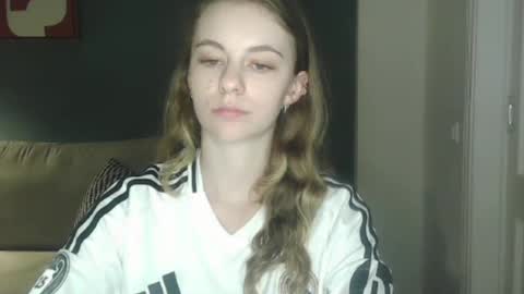 AriaCreazy online show from September 22, 8:35 pm