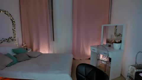 Ariadna online show from March 3, 12:15 am