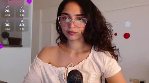 ariagal online show from February 9, 7:05 pm