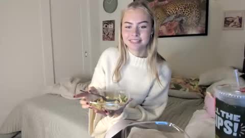 Ariah online show from October 16, 9:24 pm