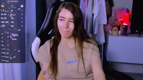 Ari online show from October 17, 6:06 am