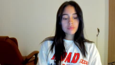 Aria Montgomery online show from July 4, 4:05 am