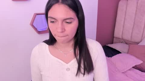 ariana__clauss online show from December 2, 10:41 pm