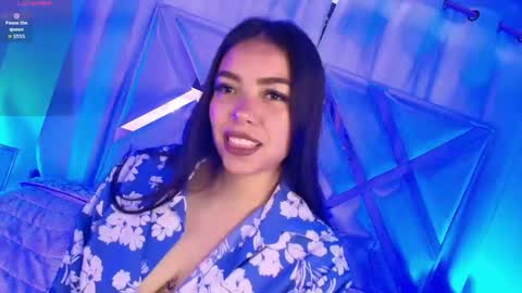 ariana_castillo__ online show from April 13, 1:04 pm