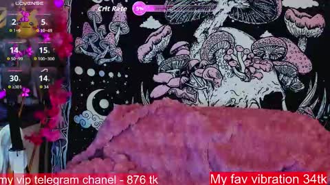 Snapshot of ariana_light chatting on September 17, 8:07 am Ariana online show from September 17, 8:07 am