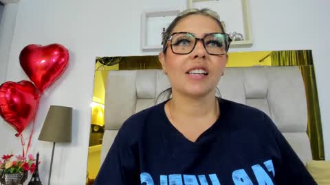 Snapshot of ariana_martins chatting on February 15, 8:11 pm ARI online show from February 15, 8:11 pm