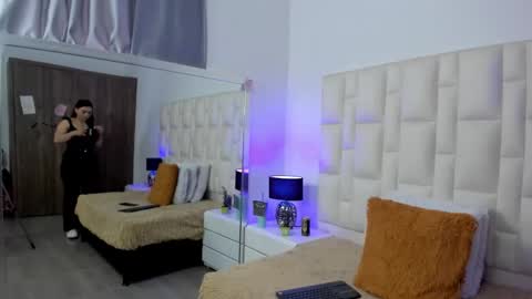  ariana  online show from February 28, 9:08 pm