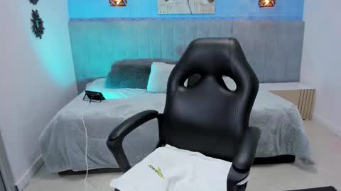 Ariana online show from February 19, 2:33 am