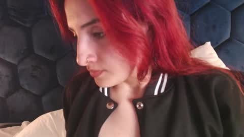 ariana_velvet online show from January 25, 9:57 pm