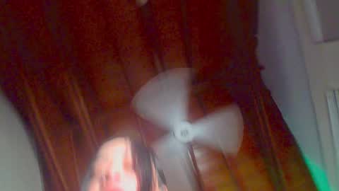 Snapshot of ariana_whitee chatting on September 16, 11:08 pm ariana_whitee online show from September 16, 11:08 pm
