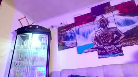 ariana_whitee online show from April 14, 11:41 pm