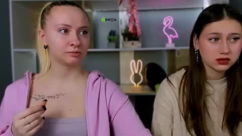 arianaa_cat online show from February 22, 6:39 am