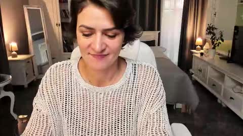 Snapshot of arianasage_ chatting on September 20, 3:59 pm Ana online show from September 20, 3:59 pm