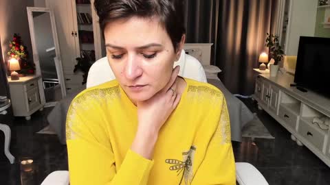 Snapshot of arianasage_ chatting on December 31, 12:36 pm Ana online show from December 31, 12:36 pm