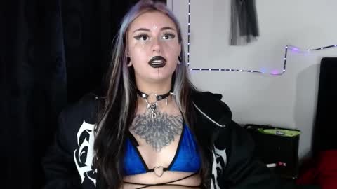 help me 100 hands up my OF is Free  online show from November 25, 11:03 pm