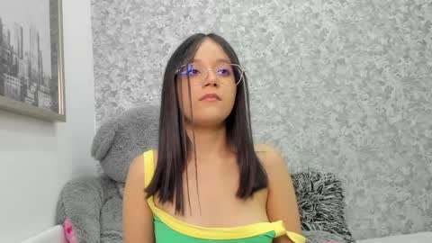 Snapshot of arianha_walker chatting on October 29, 8:42 pm arianha_walker online show from October 29, 8:42 pm