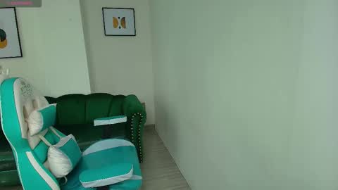 arianna_sweeet online show from October 7, 3:24 am