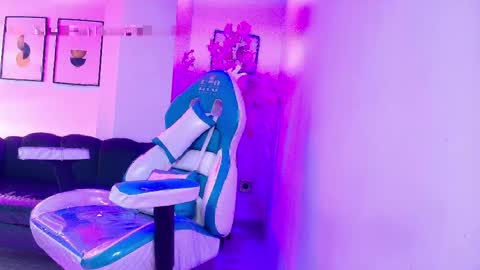 arianna_sweeet online show from April 26, 3:59 am