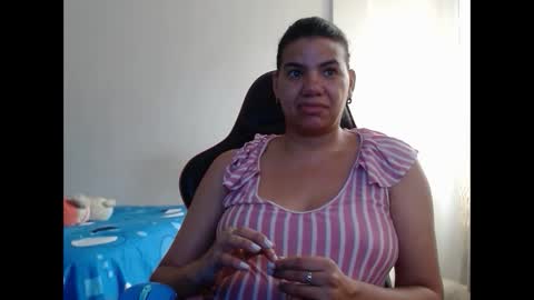 Snapshot of ariannaloovel chatting on February 15, 4:45 pm ariannaloovel online show from February 15, 4:45 pm
