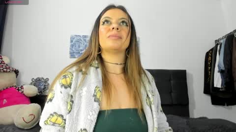 ariannawil online show from April 3, 10:06 pm