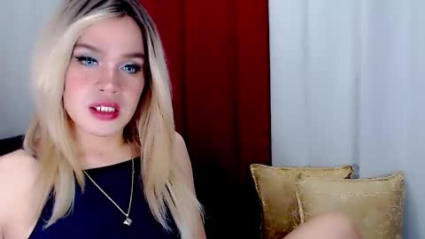 Snapshot of arianne_xoxo777 chatting on January 16, 7:10 pm ARIANNE CUMS online show from January 16, 7:10 pm