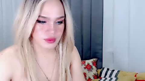 Snapshot of arianne_xoxo777 chatting on March 2, 7:02 pm ARIANNE CUMS online show from March 2, 7:02 pm
